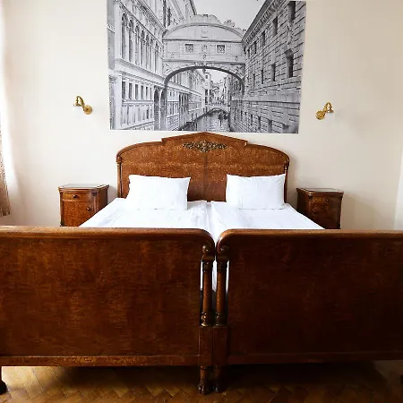 Апартаменты The Historical Family Nest In Centre Львов